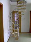 Scara circulara inox cu trepte din lemn 12