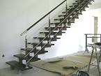 Scara structura metalica doua vanguri balustrada inox cu lemn 27